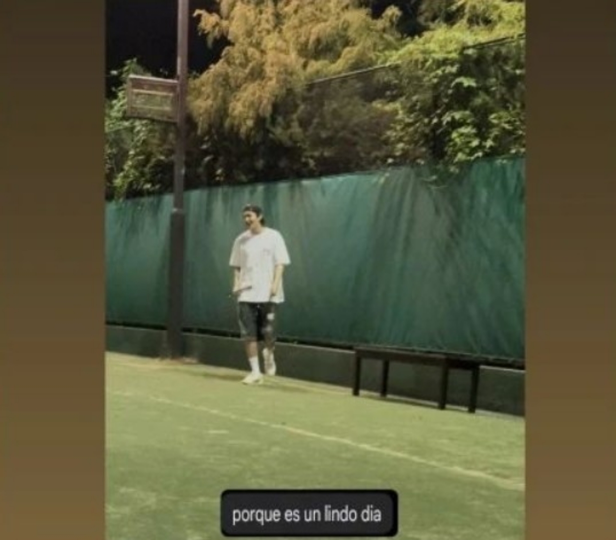 Lee Min Ho  se relaja jugando tenis